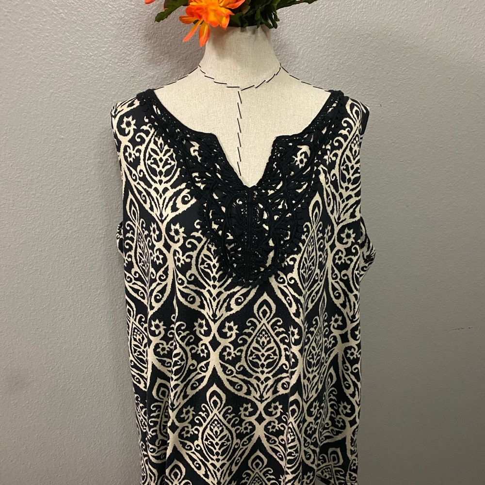 Women’s sleeve blouse used